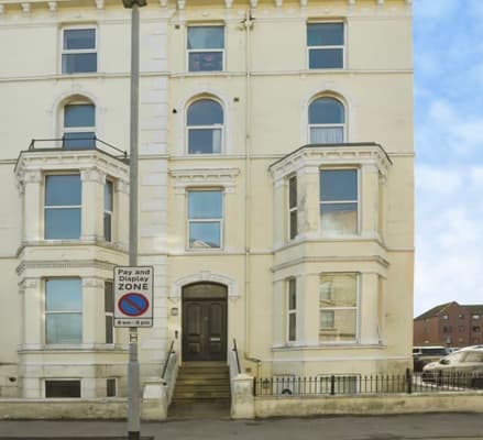 Preview of property Flat 6 5 Carlisle Road, Bridlington, YO15 2PH