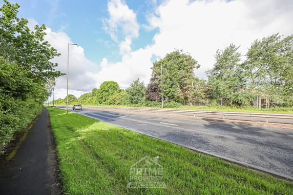 Preview of property Land Adjacent To The A80, Moodiesburn, G69 0LG