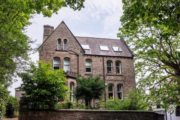 Preview of property Flat 1, 24 Brincliffe Edge Road, Sheffield, S11 9BW